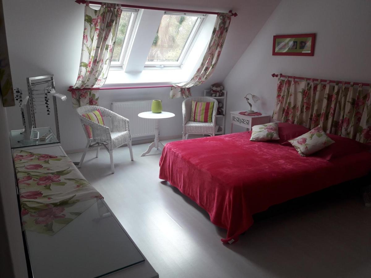Chambre D'Hote Avec Piscine Couverte Coulaines 외부 사진